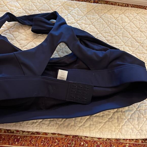 New Without Tags Athleta Ultimate Heavy Impact Sports Bra 1X - Picture 4 of 5